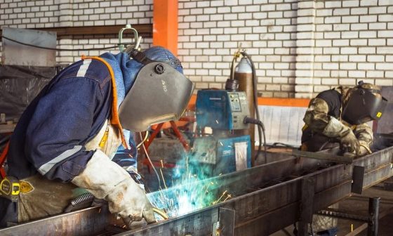 Peralatan Las GMAW dan Aplikasinya di Industri 2 Pengelasan GMAW